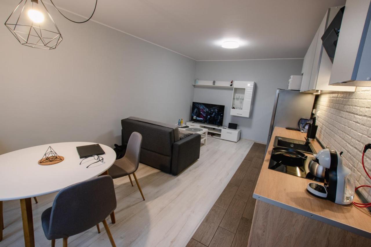 Apartament Stone - Czeladź Appartamento Esterno foto